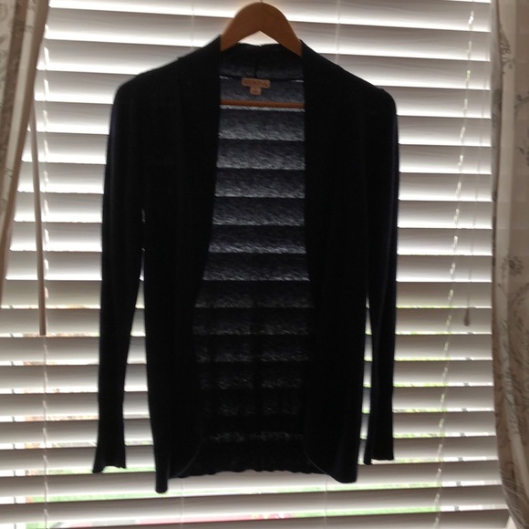 Sweaters - Picture 2 of 3